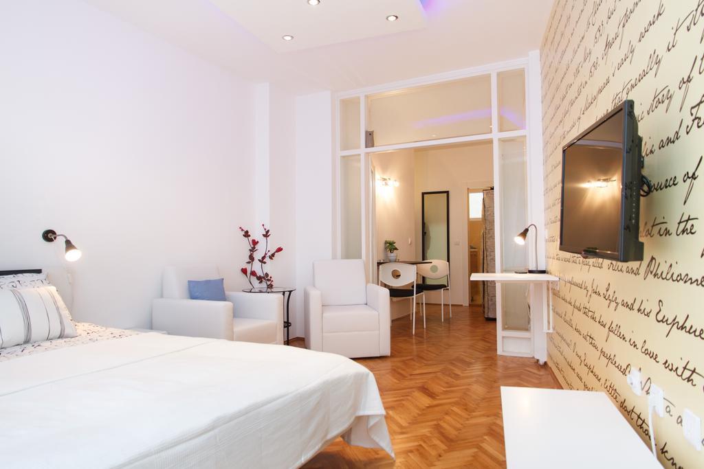 Stay In Apartments Beograd Værelse billede